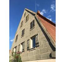 Fränkisches Bauernhaus im Anhang an ein Gewerbe Objekt - Spalt