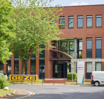 Moderne, frisch renovierte 370 m² Büroetage am Flughafen Düsseldorf *PROVISIONSFREI*