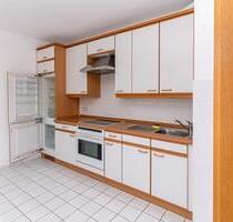 Frisch gemacht für Sie. 3-Zimmerwohnung mit Balkon, Keller , Einbauküche, Stellplatz in Helmstedt