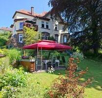 Zweifamilienhaus (Villa) auf 1879 m² großen Grundstück - Stadtoldendorf