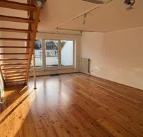 Charmante 3- Zimmer Masionette mit Balkon in Aschaffenburg-Damm