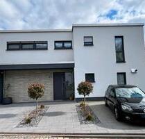 Möbliertes Haus zu vermieten - 3.950,00 EUR Kaltmiete, ca.  210,00 m² in Köln (PLZ: 51061) Mülheim