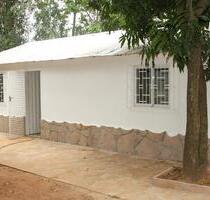 Paraguay, Mbocayaty (Guairá): Haus 3 Zimmer Küche Bad, grüne Oase - Hann. Münden