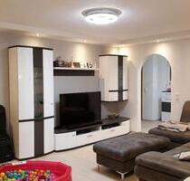 Wohnung 4,5 Zimmer Tiefgarage Balkon - Ellwangen (Jagst)