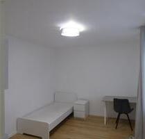 Voll möbliertes WG-Zimmer (14 m²) im Zentrum Nürnberg ab 01.09