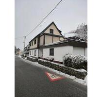 Einfamilienhaus mit sonnigem Grundstück, Ausbaupotenzial - Stollberg (Erzgebirge)