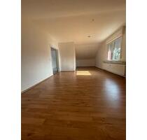 Dachgeschosswohnung - 950,00 EUR Kaltmiete, in Mühlheim am Main (PLZ: 63165)