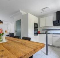 Helle hochwertige Mietwohnung mit Garten in Hannover Wülfel