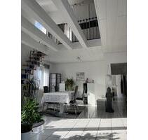 Charmante 3,5-Zimmer-Dachgeschosswohnung Loft mit Stil - Leutenbach