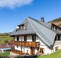 Schwarzwaldhaus mit Scheune in traumhafter Lage - Wieden