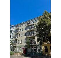 Über den Dächern Berlins: Bezugsfreie 3-Raum-DG-Whg mit Balkon in