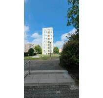 Frisch renovierte 4-Zimmer-Wohnung mit Balkon - Frankfurt am Main Süd