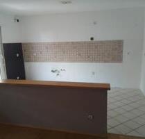 drei Zimmer Wohnung - 880,00 EUR Kaltmiete, ca.  90,00 m² in Dettenheim (PLZ: 76706)