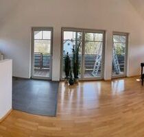 Exklusive 2-Zimmer Wohnung mit Balkon im Dachgeschoss - Friedberg
