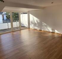 Vermietung: Bahnhofsnahe 59-qm-Wohnung in Stade-Campe