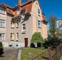 Mehrfamilienhaus mit Garten, Stellplätze 1a Lage in Gotha