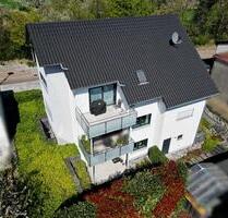 Dachgeschosswohnung in ruhiger Aussichtslage. - Sinsheim