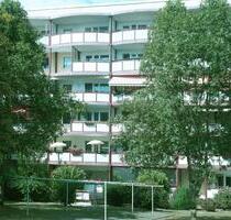 Schöne 4-Raum Wohnung mit Balkon und Einbauküche - Sömmerda