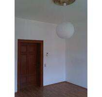 3R-Wohnung m Wanne und Dusche Nähe Steintor - Halle (Saale) Büschdorf