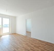 Grüne und ruhige Lage - 6. Etage- renoviert ab sofort - Halle (Saale) Dölau