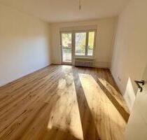 PROVISIONSFREI BEZUGSFREI!!! Erstbezug nach Vollrenovierung - Berlin Steglitz-Zehlendorf