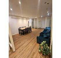 WG Wohnung Studenten wohnung - 700,00 EUR Kaltmiete, ca.  230,00 m² in München (PLZ: 80995) Feldmoching-Hasenbergl
