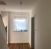 Neu renovierte 4,5 Z-Wohnung nahe Schule zu vermieten - Hallstadt