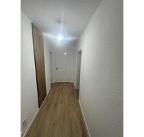 3 Zimmer Wohnung, 61qm mit Balkon und Küche, komplett renoviert - Salzgitter Ortschaft Ost