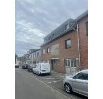 *** Erstbezug nach Sanierung - Schicke 2 Zimmer, Küche, Diele BadWC in Frechen zu vermieten*** Diese schicke - komplett sanierte 2 Zimmerwohnung befindet sich in einem gepflegten...