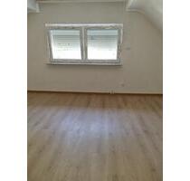 1 Familienhaus zu vermieten - 2.000,00 EUR Kaltmiete, ca.  100,00 m² in Viernheim (PLZ: 68519)