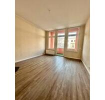 3-Zimmer Wohnung mit Kamin, Balkon und Parkplatz in Stadtfeld - Magdeburg Nordwest