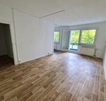 1-Zimmer-Wohnung mit Balkon und Dusche im Erdgeschoss zu vermieten - Leipzig West