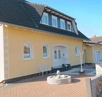 Einfamilienhaus mit Einliegerwohnung. Ohne Makler - Breidenbach