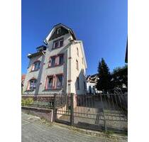 Historischen Mehrfamilienhaus mit drei hellen Wohnungen - Frankfurt am Main Bergen-Enkheim