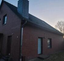 Schönes, großes, freistehendes Einfamilienhaus mit Garage - Osterholz-Scharmbeck