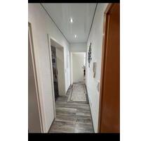 4 Zimmer Wohnung - 1.000,00 EUR Kaltmiete, ca.  100,00 m² in Contwig (PLZ: 66497)