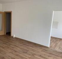 Alles neu! Wohnen mit Balkon im Erdgeschoss - Oschersleben (Bode)