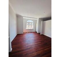 Zwei Zimmer Altbauwohnung mit Balkon - Frankfurt am Main Innenstadt 1