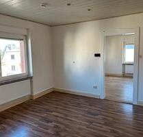 Frisch renovierte 3-Zi.-Wohnung mit ca. 60 qm in Friedberg - Friedberg (Hessen)