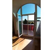 Dachgeschoss Wohnung - 700,00 EUR Kaltmiete, ca.  60,00 m² in Reinsdorf (PLZ: 08141)