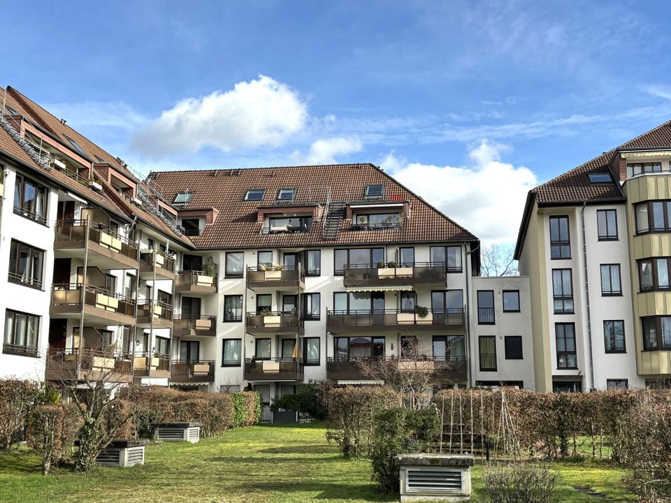 Zentral gelegene Wohnung mit Südbalkon und TG-Stellplatz - Bergisch Gladbach Frankenforst