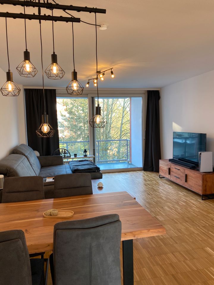 Helle 4-Zimmer Wohnung - 1.200,00 EUR Kaltmiete, ca.  97,64 m² in Ronnenberg (PLZ: 30952)