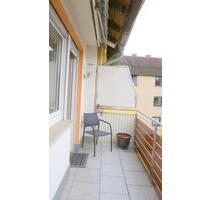 Renovierte, helle 3 Z Wohnung mit neuer EBK und zwei Balkone - Kitzingen