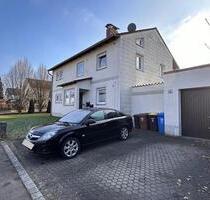 Ansprechendes und modernes Zweifamilienhaus in Baar (Schwaben)