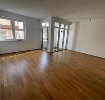 Moderne 2-Raum-Wohnung mit Loggia am Markt - Meiningen