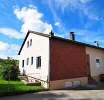 Erstbezug nach Sanierung: Kleines, schnuckeliges Reiheneckhaus - Waldmünchen