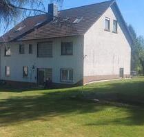2-3 FH mit zwei großen Nebengebäuden (Privat) - Freiensteinau