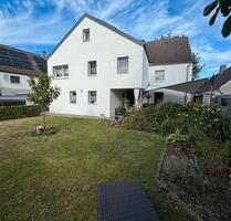 Modernisiertes, freistehendes Ein- bis Zweifamilienhaus - Werl