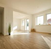 Besonders schöne 4-Raumwohnung mit Stellplatz zu vermieten - Zwickau Zwickau-West