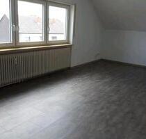 ab sofort: großzügige 3ZKB Dachgeschosswohnung in Schifferstadt